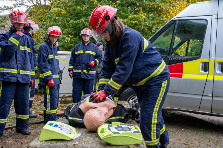 Bee Hive EI Course. Photo credit: Northamptonshire FRS.
